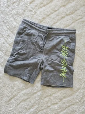 SHORT GRIS H&M SHT165