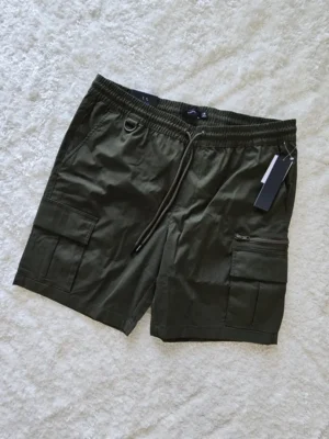 SHORT VERDE SHT168