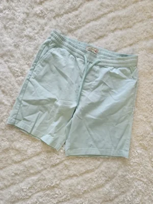 SHORT VERDE SHT183