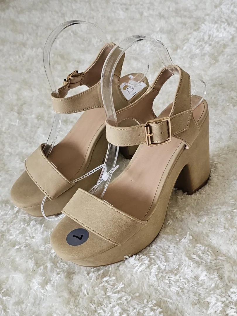TACONES BEIGE TCN47