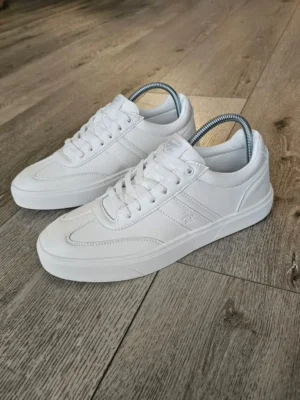 TENIS BLANCOS TN121
