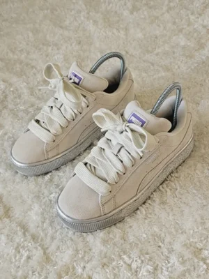 TENIS DE MUJER BEIGE PUMA TN111