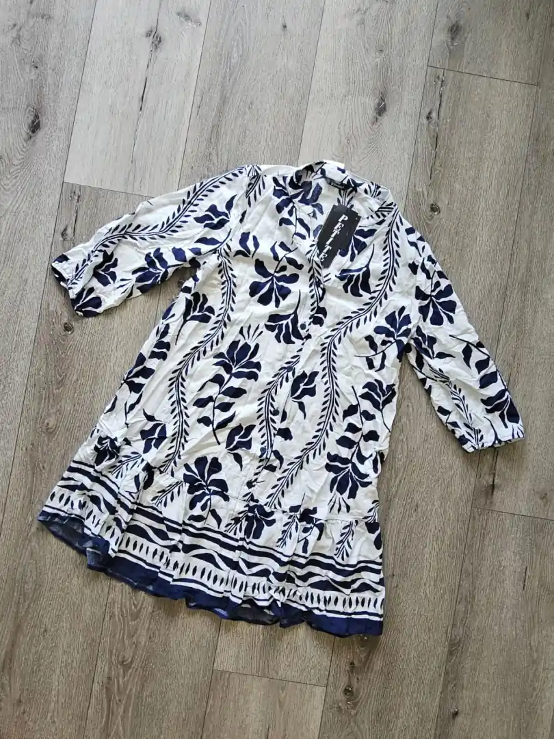 VESTIDO BLANCO CON HOJAS VTD298