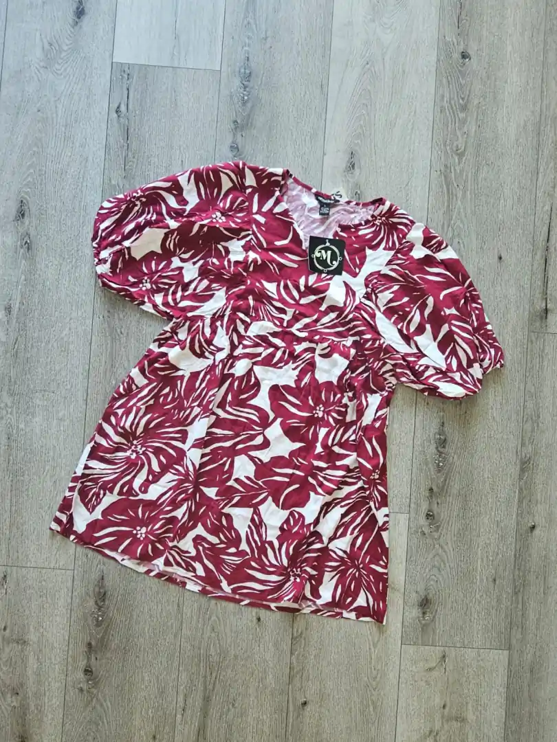 VESTIDO BLANCO HOJAS ROJAS VTD338