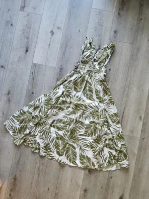 VESTIDO BLANCO HOJAS VERDES VTD300