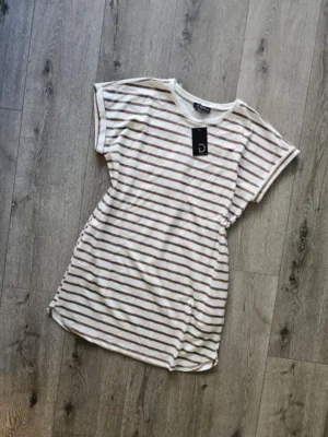 VESTIDO BLANCO RAYADO VTD308