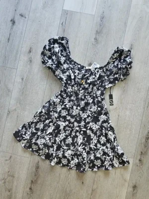 VESTIDO NEGRO HOJAS BLANCAS VTD332