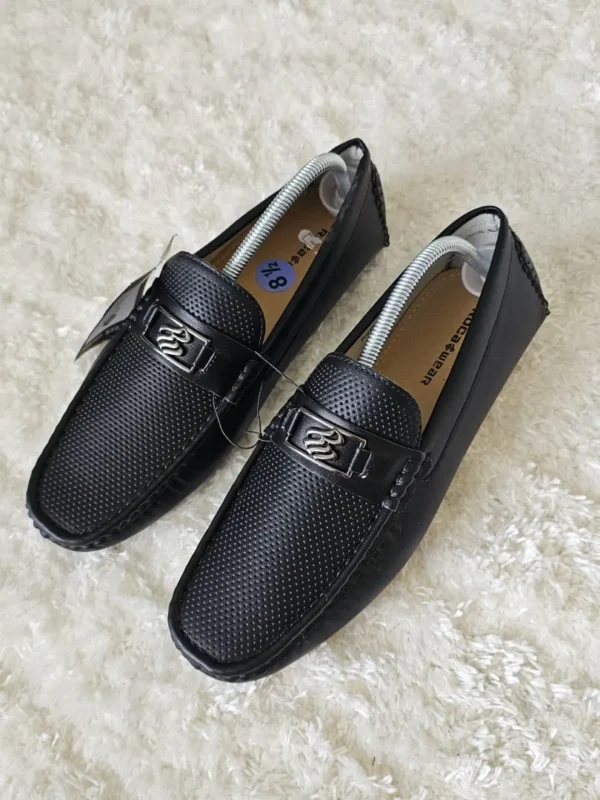 ZAPATOS NEGROS ZPT144