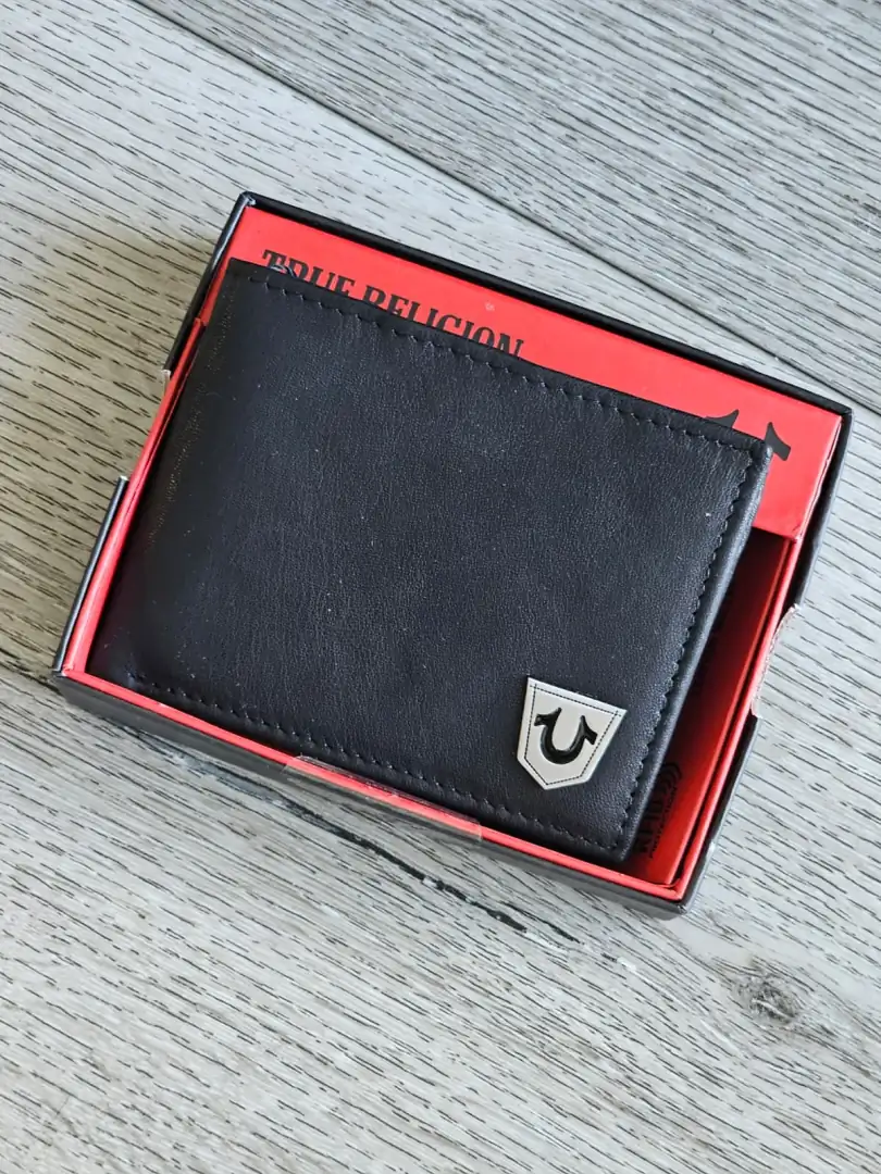 BILLETERA NEGRA TRUE RELIGION BTR33