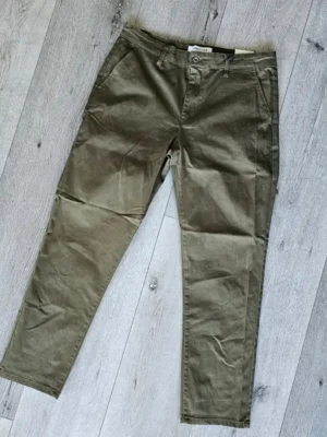 PANTALÓN MARRÓN PTN177