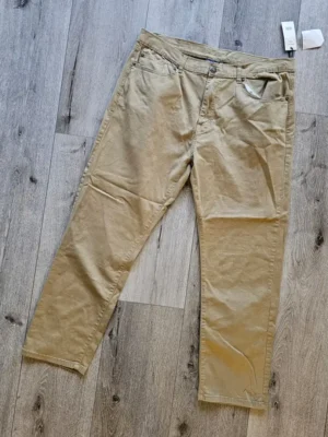 PANTALÓN MARRÓN PTN208