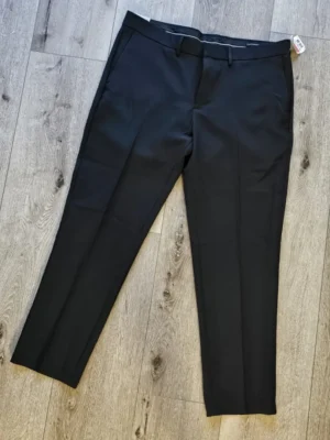 PANTALÓN NEGRO PTN203