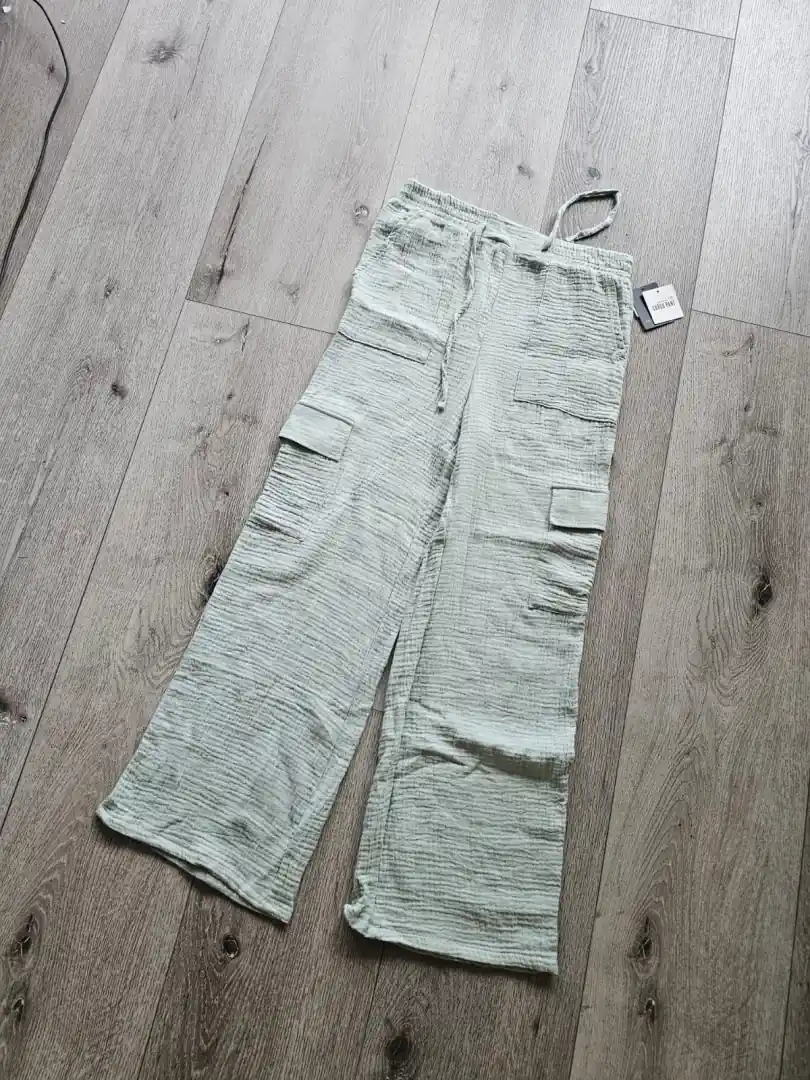 PANTALONETA VERDE PTNT18