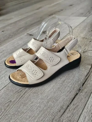 SANDALIAS BEIGE SDL281