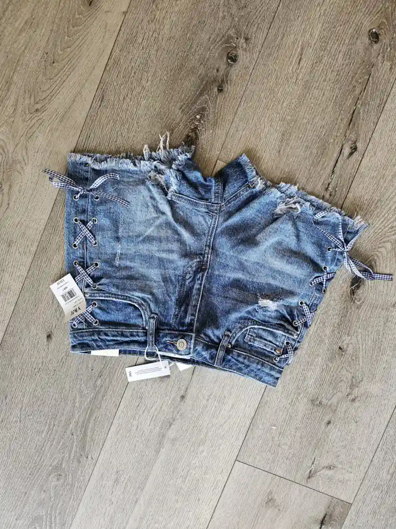 SHORT DE MEZCLILLA SHT196