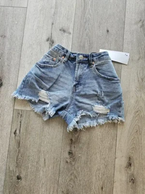 SHORT DE MEZCLILLA SHT198