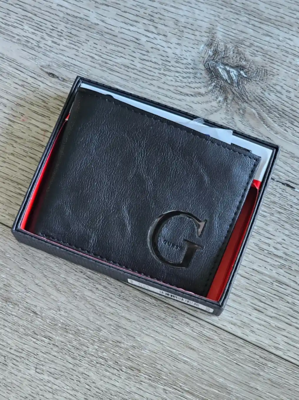 BILLETERA NEGRA GUESS BTR41