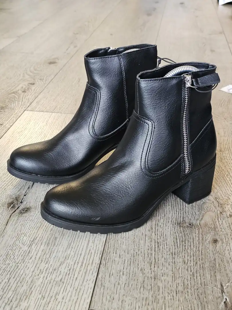 BOTAS NEGRAS BTS172
