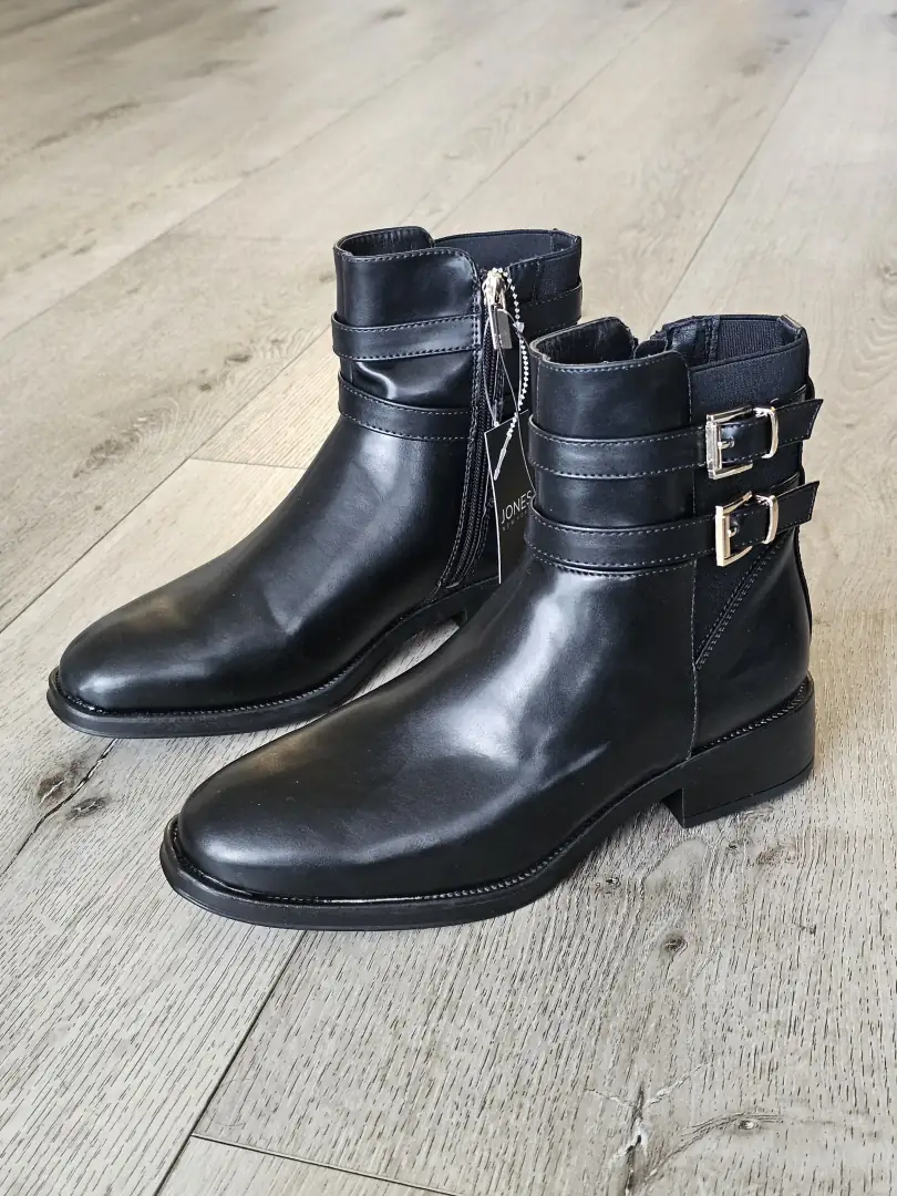 BOTAS NEGRAS BTS173