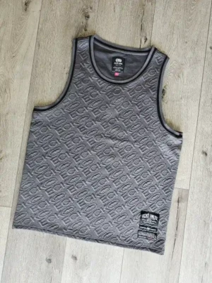 CAMISETA GRIS CMST58