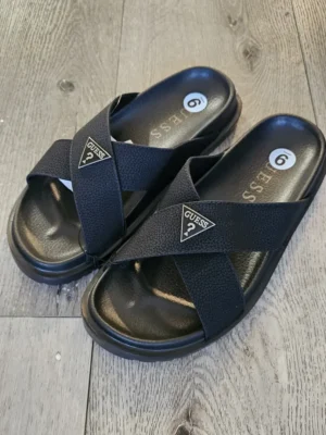 CHANCLETAS NEGRAS GUESS CHT59