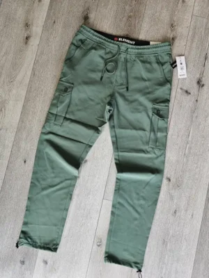 JOGGER VERDE JGG89