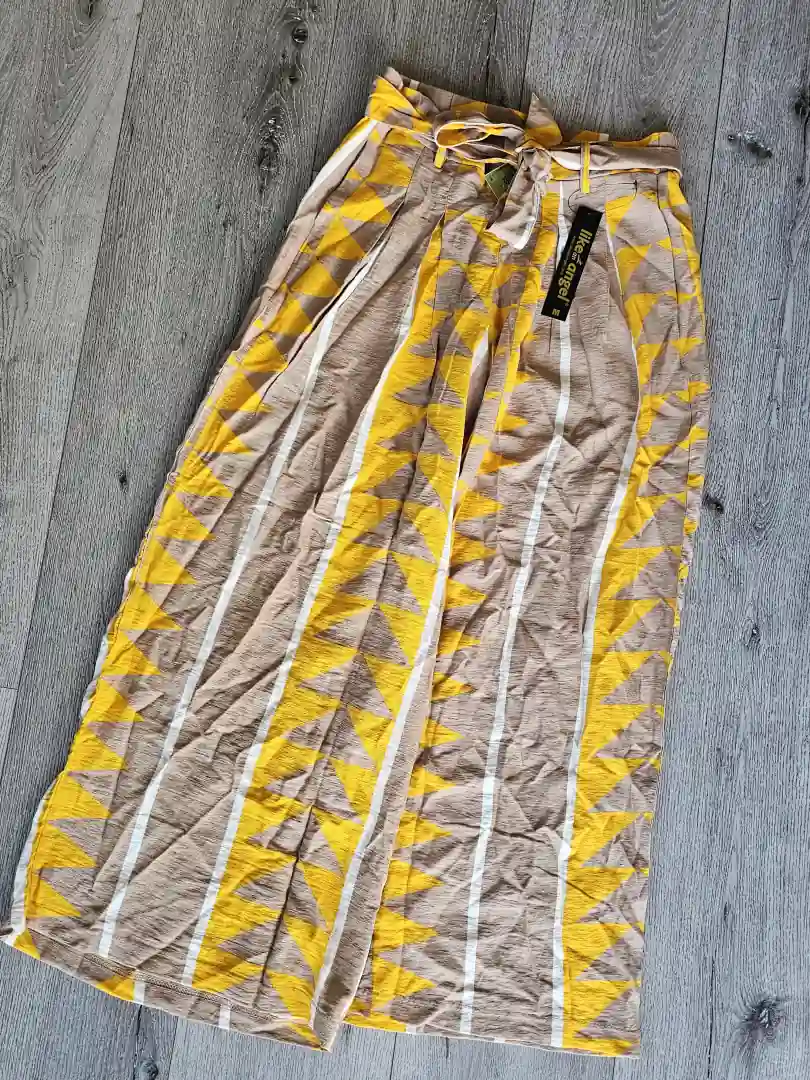 MONO MARRÓN AMARILLO MN64