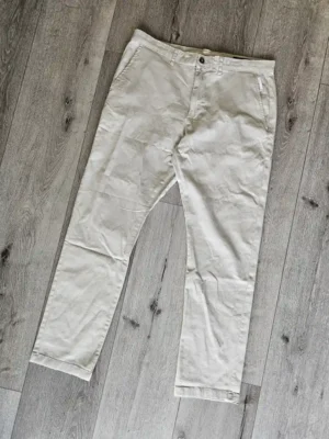 PANTALÓN BEIGE PTN222