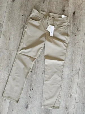 PANTALÓN BEIGE PTN235