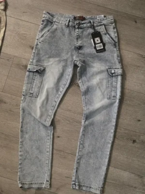 PANTALÓN GRIS PTN232