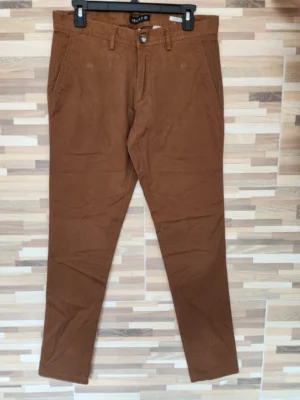 PANTALÓN MARRÓN PVCAO