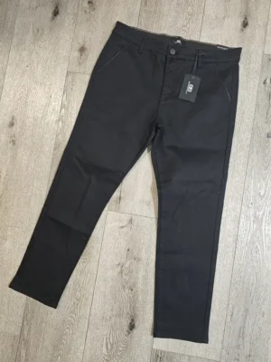 PANTALÓN NEGRO PTN268