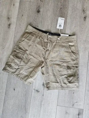 SHORT BEIGE SHT204