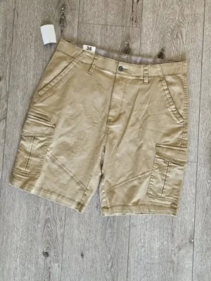SHORT BEIGE SHT218