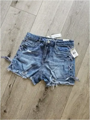 SHORT DE MEZCLILLA SHT196