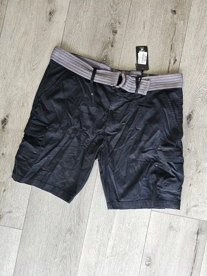 SHORT NEGRO SHT211