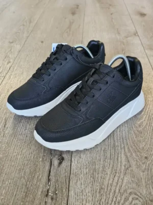 TENIS NEGROS CALVIN KLEIN TN128