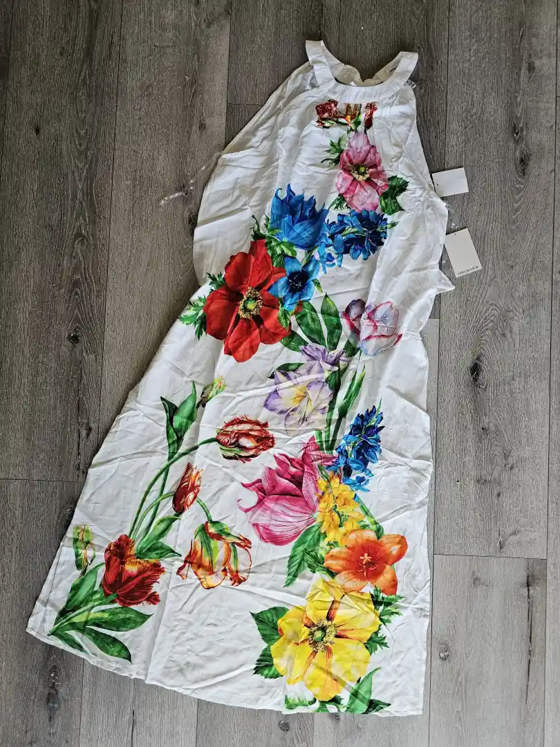 VESTIDO BLANCO DE FLORES VTD396