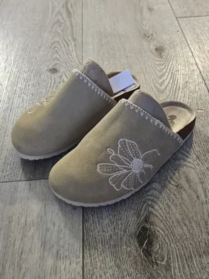 ZUECOS GRISES DE MUJER SDL317