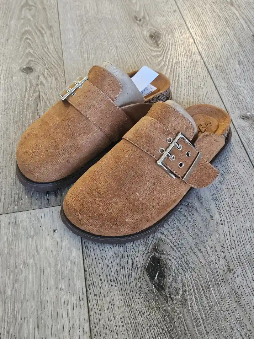 ZUECOS MARRONES SDL328