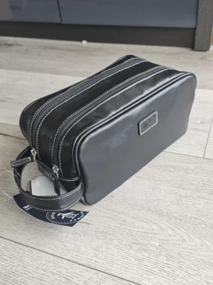 BOLSO DE ASEO NEGRO PENGUIN BLS28