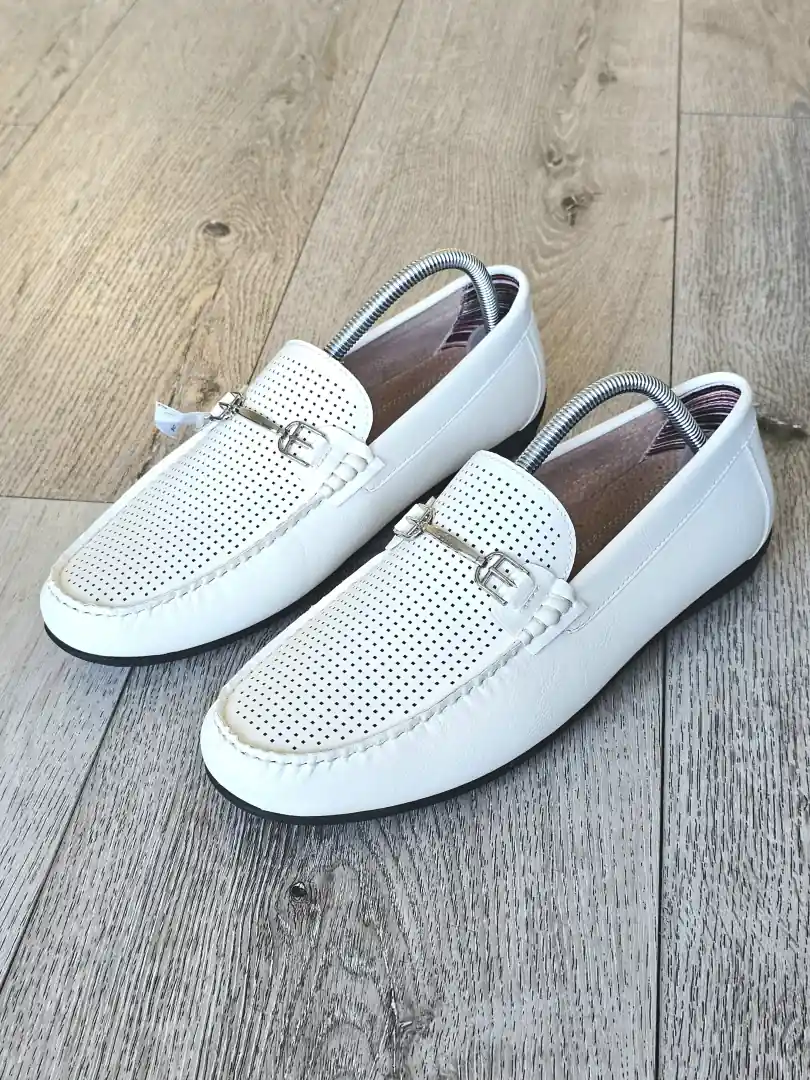MOCASINES BLANCOS MCS25
