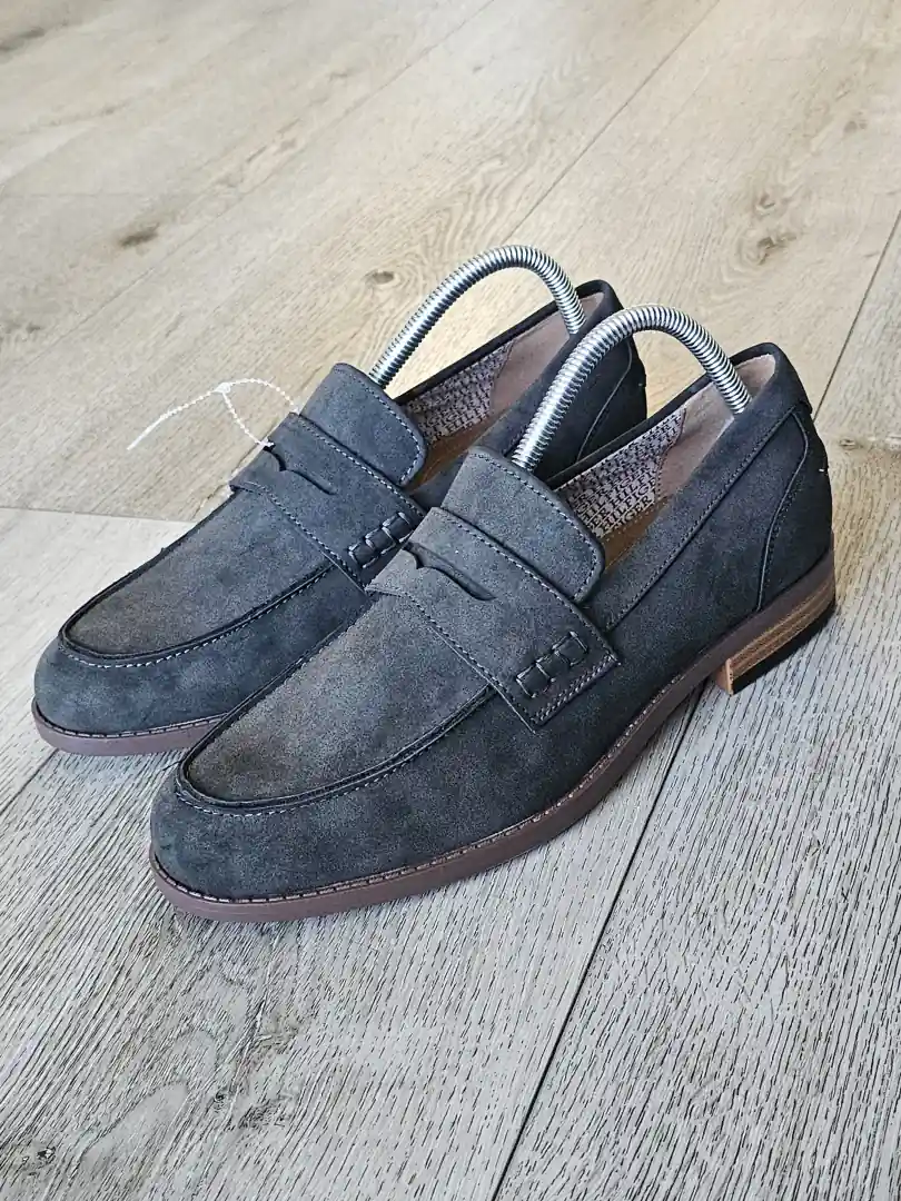 MOCASINES GRISES OSCUROS MCS27