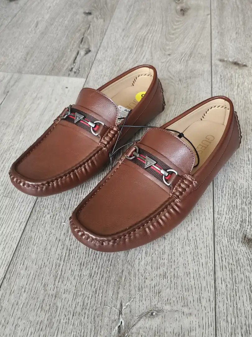 MOCASINES MARRONES GUESS MCS23