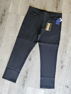 PANTALÓN NEGRO PTN310