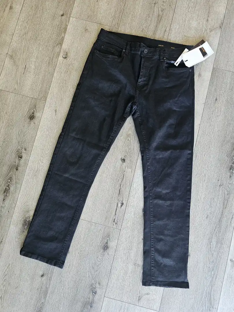 PANTALÓN NEGRO PTN315