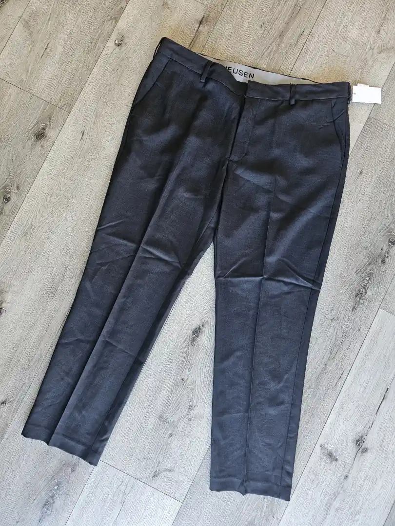 PANTALÓN NEGRO PTN323