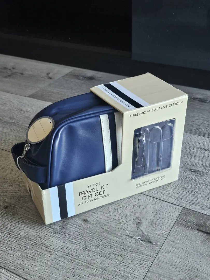 SET DE VIAJE AZUL MARINO FRENCH CONNECTION BLS33