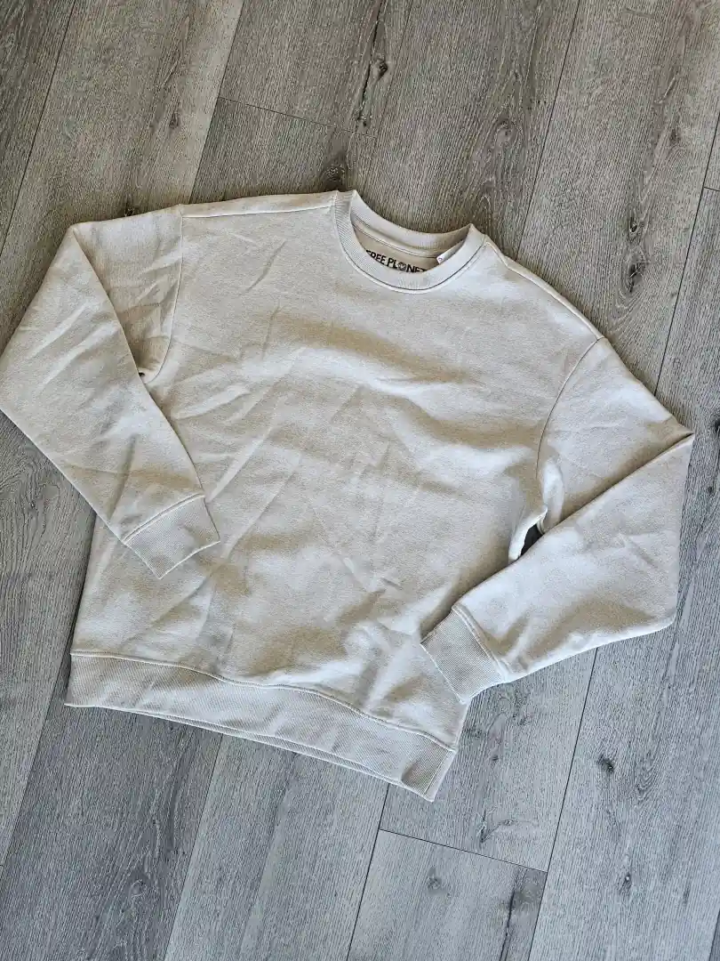 SUDADERA GRIS FREE PLANET EGTD43