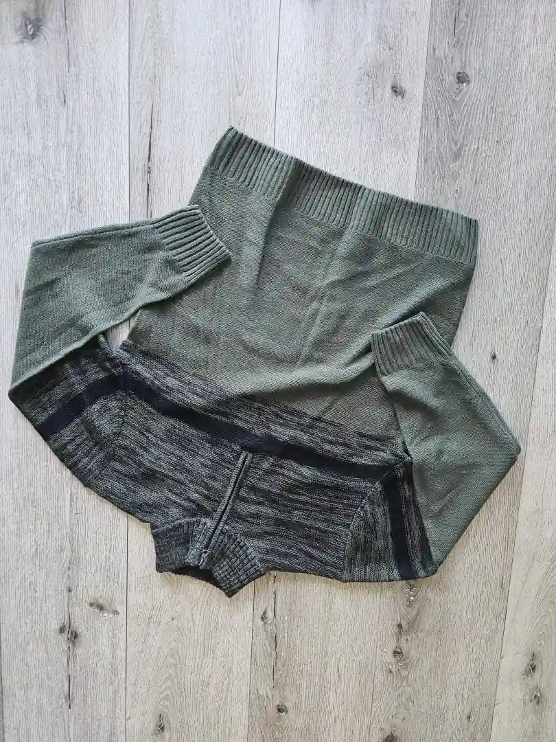 SUETER BICOLOR DE PUNTO EGTD45